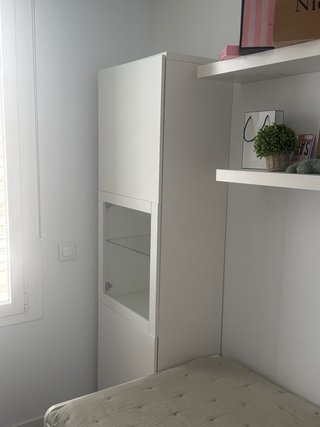 Armario y vitrina IKEA BESTÅ blanco