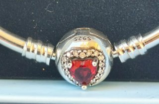 Pulsera Rígida Plata S925 Corazón Rojo.