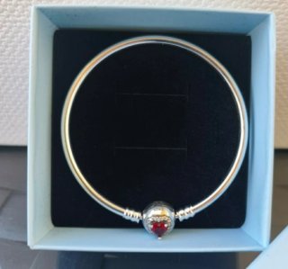 Pulsera Rígida Plata S925 Corazón Rojo.