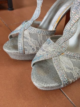 DREAM PAIRS Zapatos Tacon Fiesta Talla 39.5