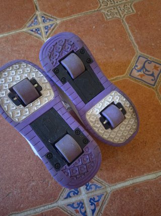 Zapatillas con ruedas talla 31