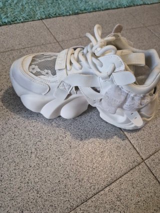 Zapatillas blancas de diseño