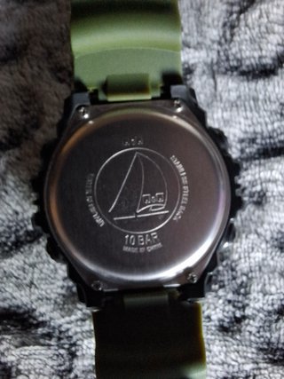 Reloj Digital Q&Q Militar Camuflaje