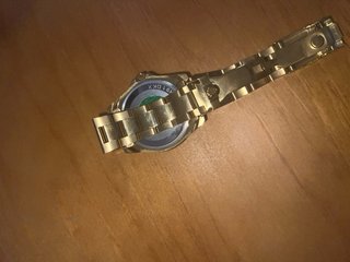 Reloj  Dorado y Negro