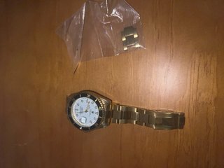 Reloj  Dorado y Negro