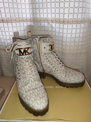 Botines Michael Kors Beige y Blanco