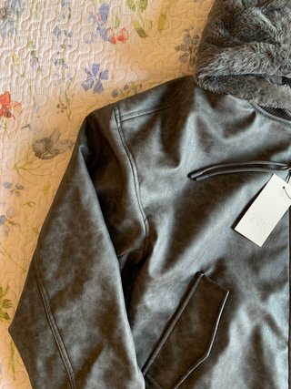 Cazadora Zara reversible pelo gris (T. L)