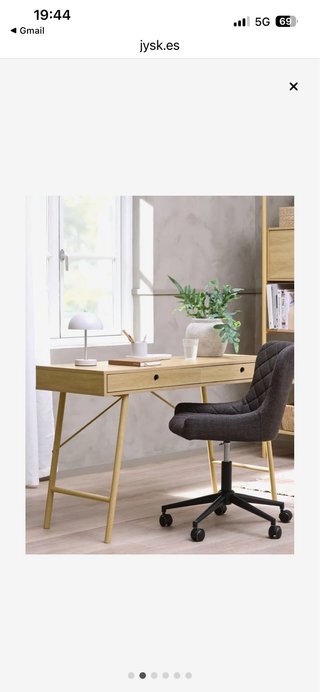 Conjunto Escritorio madera, silla oficina, flexo y