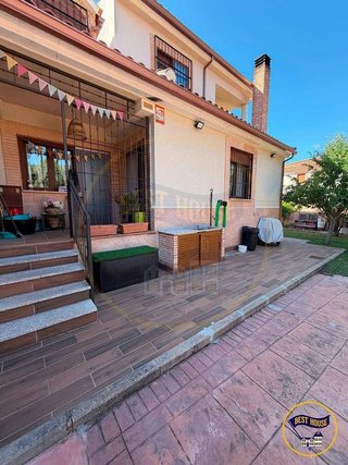 Casa adosada en venta en Chillarón de Cuenca
