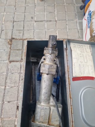 Martillo Percutor Kango 900 con maletín