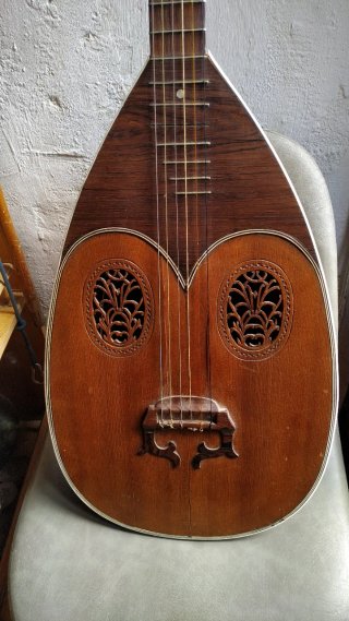 Guitarra Laúd Antigua Centenaria