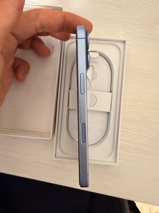 iPhone 17 Apple - Batería 100% - Marzo 2026