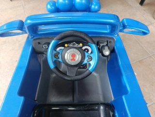 Coche eléctrico infantil azul