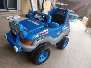 Coche eléctrico infantil azul