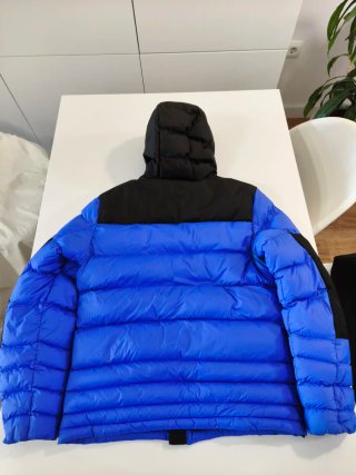 Abrigo de plumas Kings Will Dream Talla M Azul/Neg