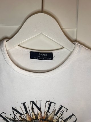 Camiseta blanca estampada crop top