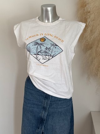 Camiseta Easy Wear Blanca y falda Zara