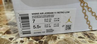 Jordan 11 Retro Low Oro Blanco Unisex