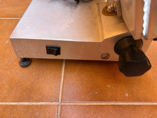 Cortadora Profesional Fiambre O.M.S. TGE-300