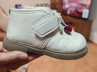 Zapatos blancos con cerezas Talla 35