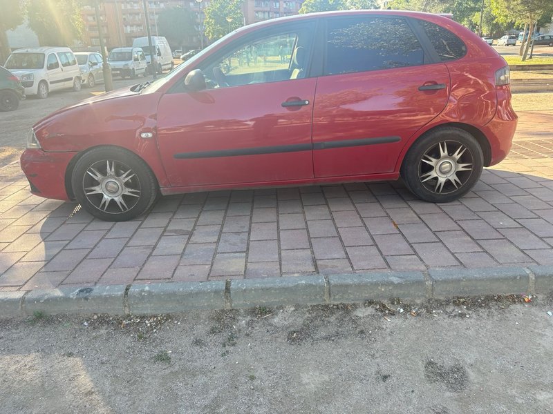 SEAT Ibiza 2006 - foto 1