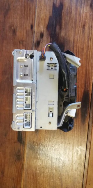 Consola central toyota yaris 1