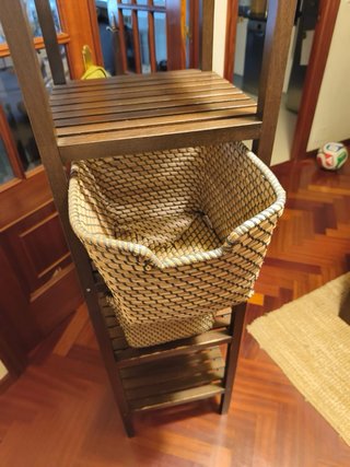 Estantería madera 4 baldas + 2 cestas de regalo