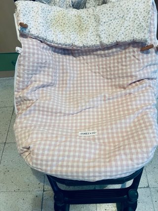 Saco para silla de bebé con bolsa a juego