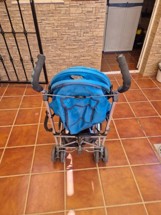 Silla de paseo azul