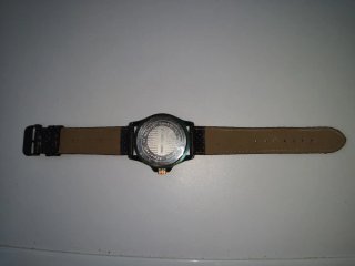 Reloj Mark Maddox Hombre Negro y Oro Rosa CON PILA