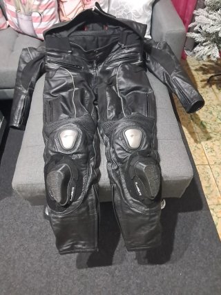 Traje de moto cuero negro
