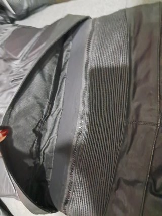 Traje de moto cuero negro