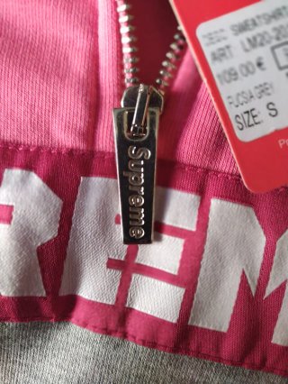 Sudadera Supreme gris y rosa
