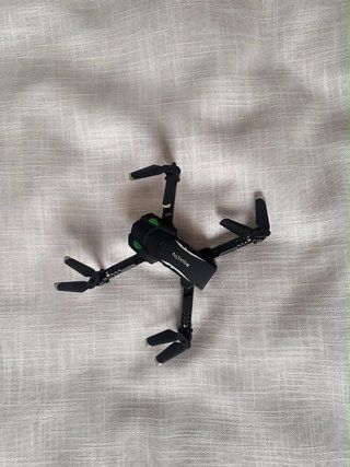 Dron Negro con Estuche y Accesorios