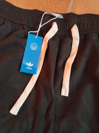 Pantalones chándal Adidas negros