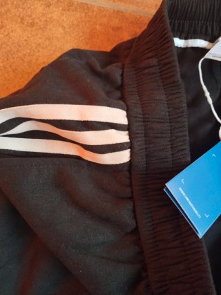 Pantalones chándal Adidas negros