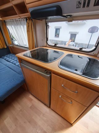 Caravana Knaus Sudwind 400