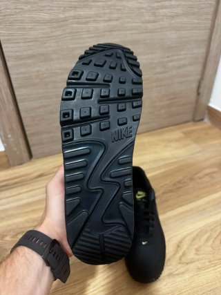 Nike Air Max 90 Negro Dorado