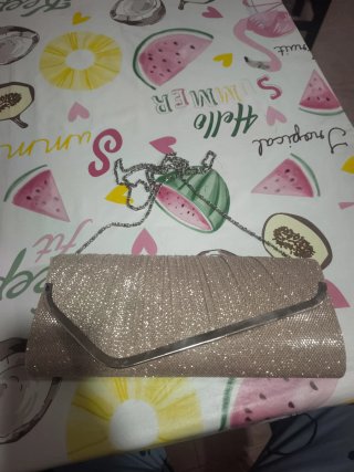 Bolso de fiesta dorado y plateado