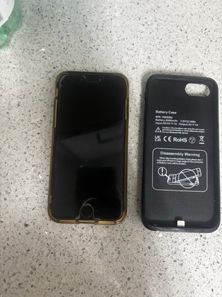 iPhone SE Negro (Pantalla Rota)