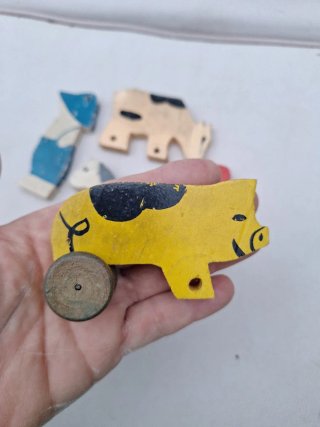 Juguetes de madera vintage: granja y figuras