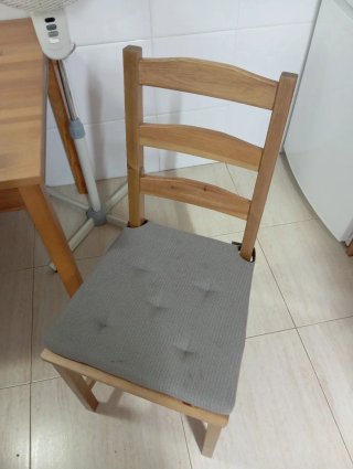 Mesa comedor y 4 sillas (Tossa deMar)