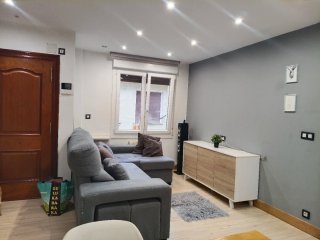 Se vende piso situado en Ermua.