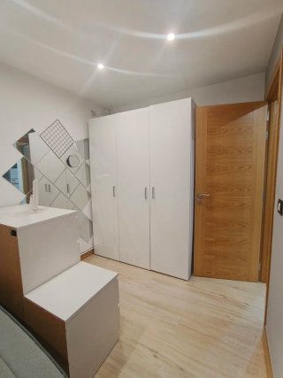 Se vende piso situado en Ermua.