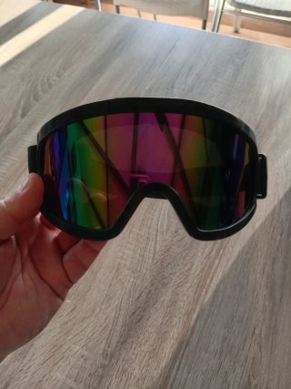 Casco de moto azul con gafas. Talla S.