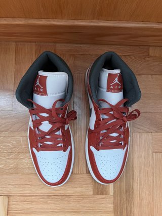 Nike Air Jordan 1 Mid burdeos/verde