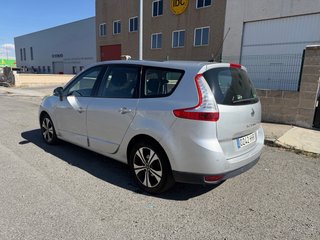 Renault Grand Scenic 2011