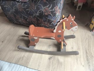 Caballo balancín de madera Vilac