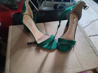 Zapatos de tacón verde para mujer