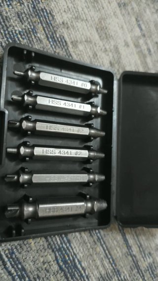 Kit Extractor Tornillos HSS.